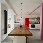 La Maison Rose - Cote Terre By Melrose Holiday home