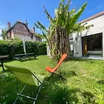 La Maison Rose - Cote Terre By Melrose Holiday home