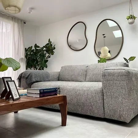 Holiday home La Maison Rose By Melrose Saint-Come-de-Fresne