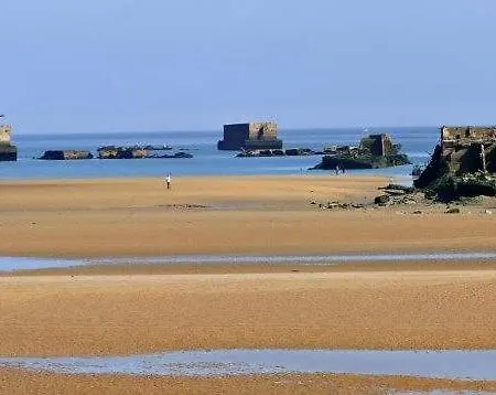 Feriehus La Maison Rose - Cote Terre By Melrose *