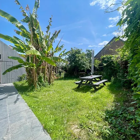 La Maison Rose - Cote Terre By Melrose Feriehus