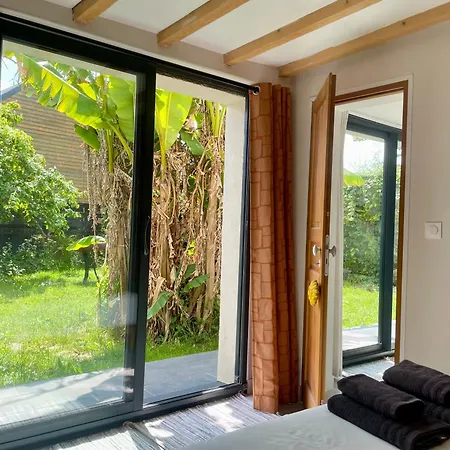 La Maison Rose - Cote Terre By Melrose Feriehus