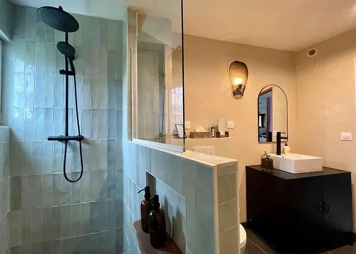 La Maison Rose - Cote Terre By Melrose Semesterbostad