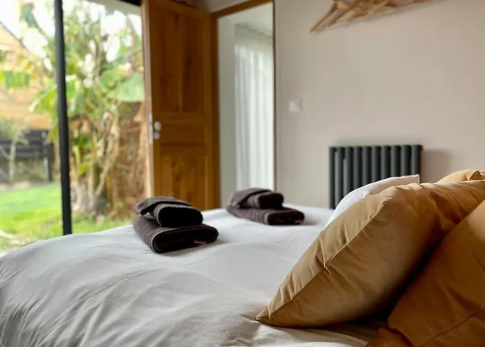 La Maison Rose - Cote Terre By Melrose Semesterbostad *