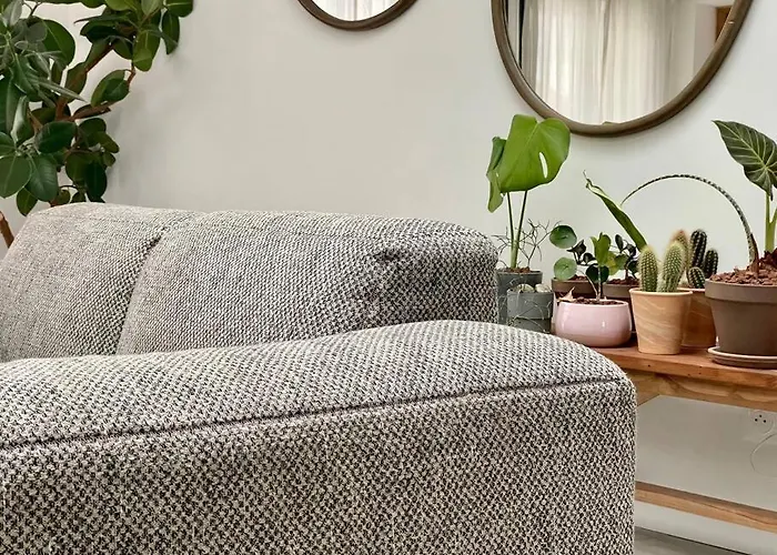 Semesterbostad La Maison Rose - Cote Terre By Melrose