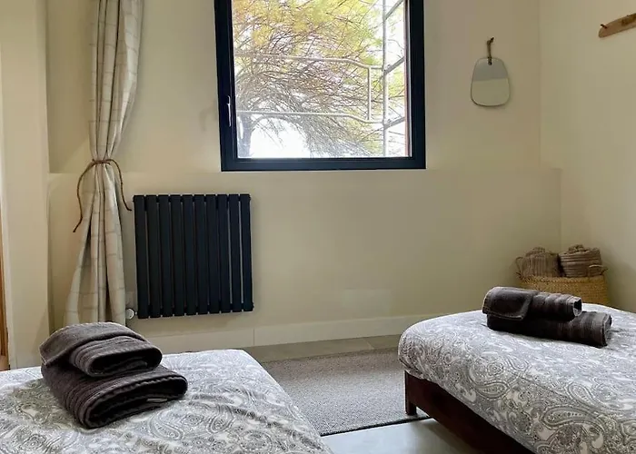 La Maison Rose - Cote Terre By Melrose Semesterbostad