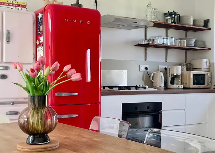 La Maison Rose - Cote Terre By Melrose Semesterbostad