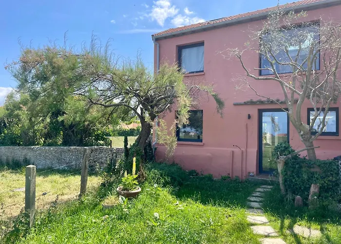 Semesterbostad La Maison Rose - Cote Terre By Melrose