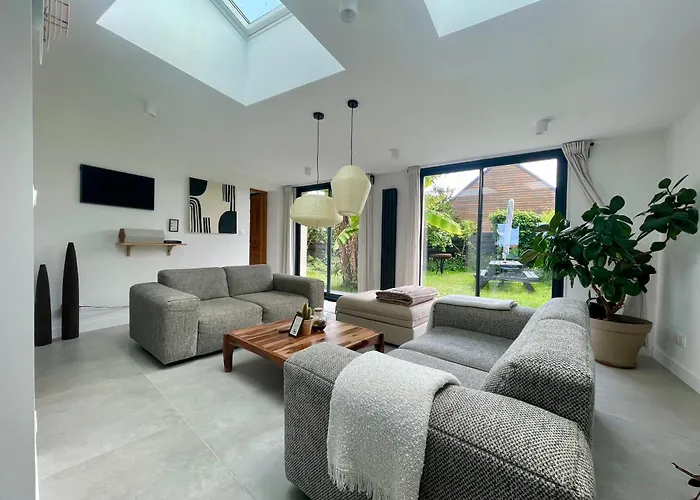 La Maison Rose - Cote Terre By Melrose Semesterbostad *